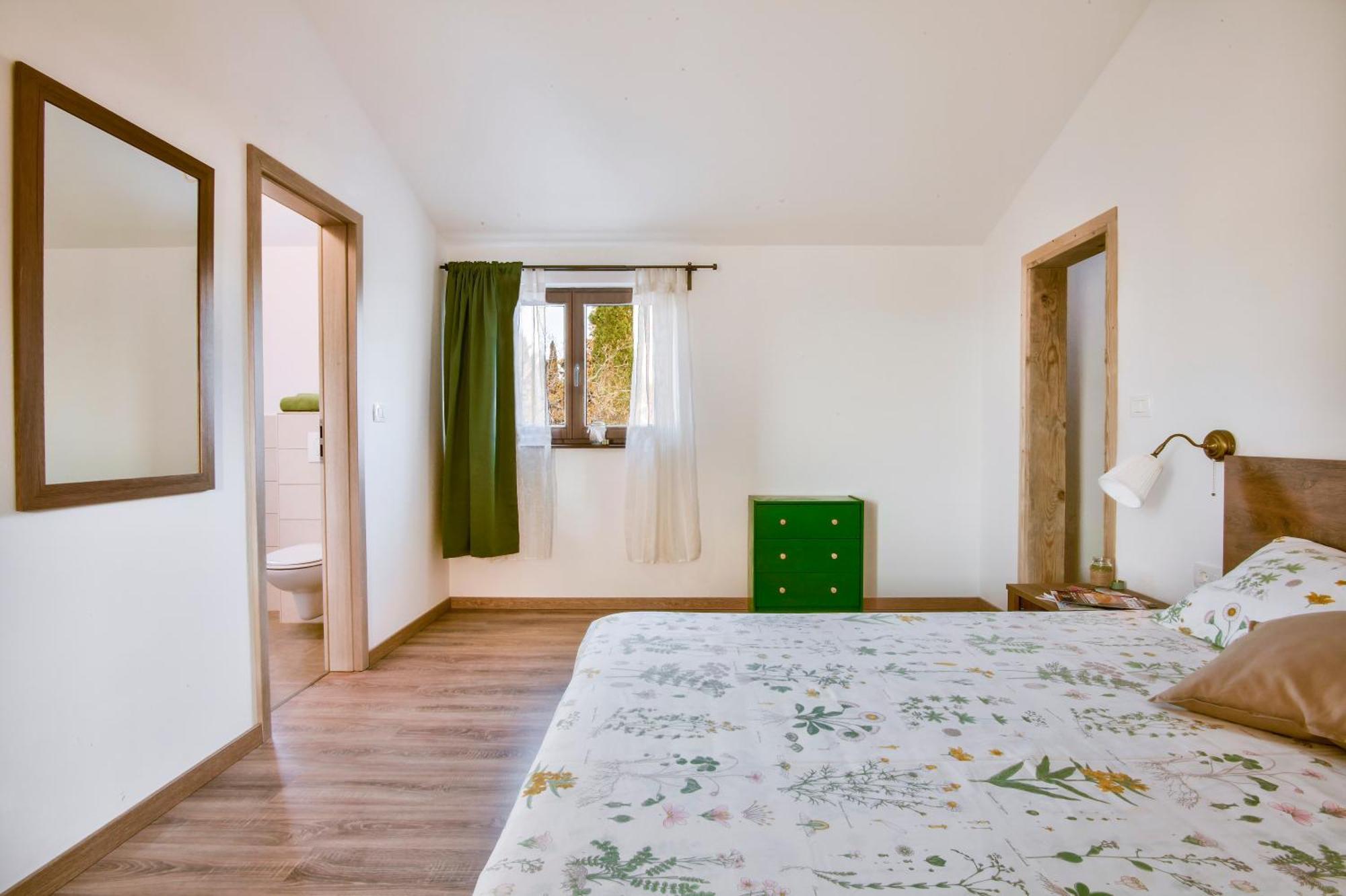 Apartments Tiny Garden Медулин Экстерьер фото
